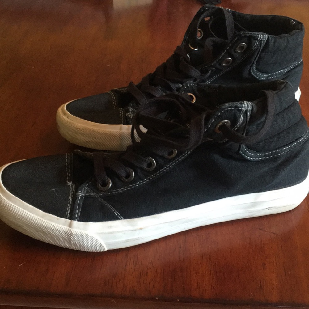 Blowfish shoes size 8.5